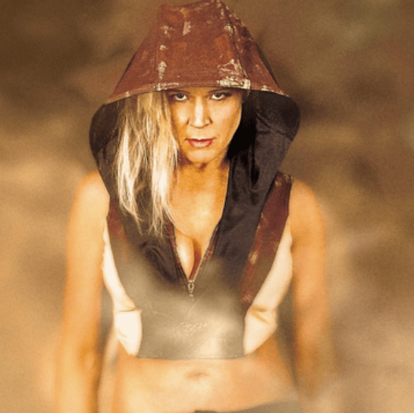 Mia Lovelock’s mosaic art in her new single “Bring a Better Day”: tradition meets&nbsp;innovation