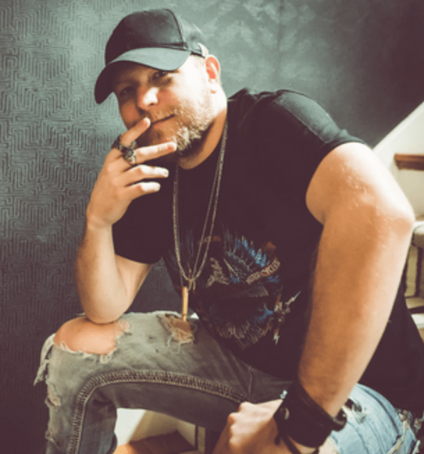 Rock meets country in the electrifying new track “Let Me Go” by Warren&nbsp;Garrett!