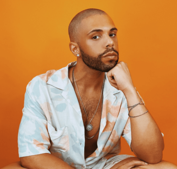 Matt McKenzie’s ‘Moon’- A Melodic Reflection on Love and&nbsp;Distance