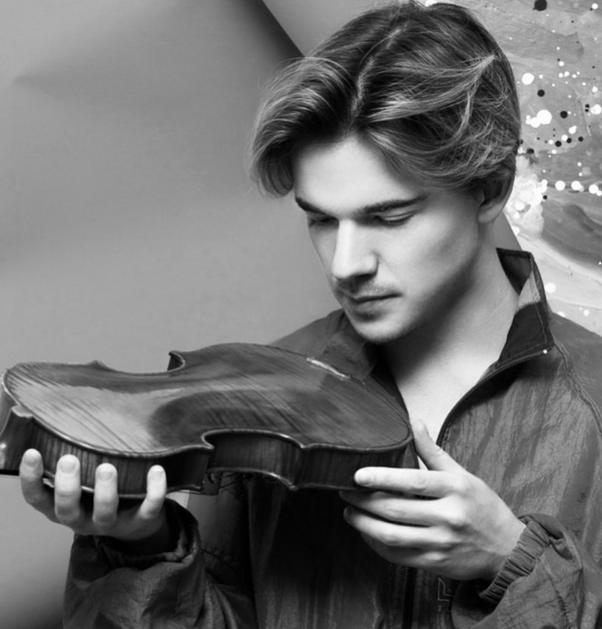 Time Unveiled: Olario’s Spellbinding ‘Clocks’ Melody