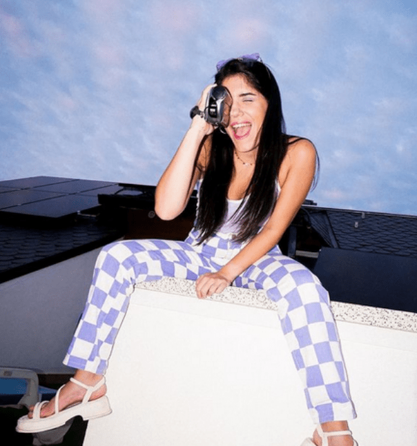 Embrace Emotions: ‘MQUE’ by MONI – Your Musical&nbsp;Escape!