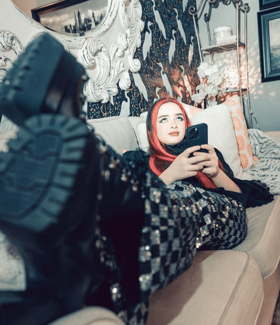 The mystical and enigmatic Piper Connolly with her new single, “Kiss Like Me”