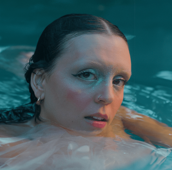 “Internet Star” by Googly Eyes: The Essence of Modern&nbsp;Ambition