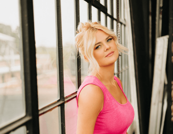 Authentic and Unstoppable: ANNIKA’s Solo Rise with the Single “Never On&nbsp;Fire”