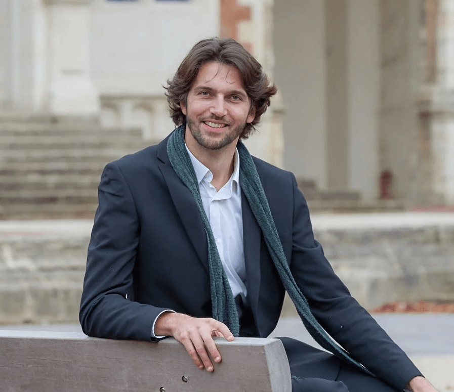 “What I’ve always tried to do is compose music that I would personally enjoy listening to” – In The Coziness Of The Holidays With Thomas Hewitt&nbsp;Jones