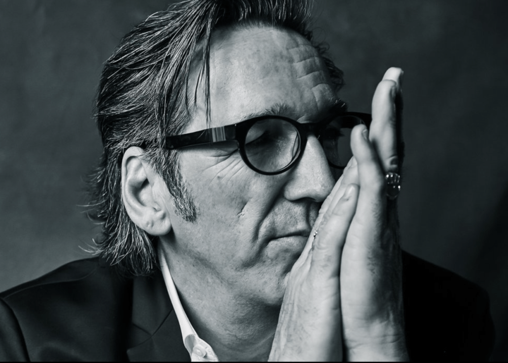 Stephen Fearing’s New Single “Far From The Middle”: Blues-Rock With a Strong Message and a Timely&nbsp;Theme