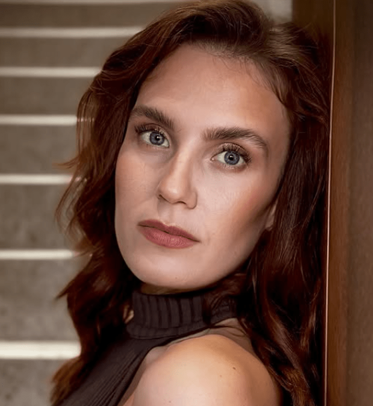 The Delicate Interplay of Doubt and Hope in Kathi Atz’s song “Breathe”