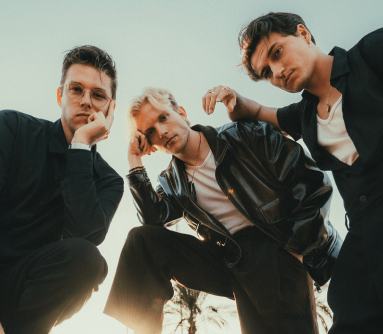 A New Chapter for More Amour: Rock and Urban Pop in the Song “El Diablo”