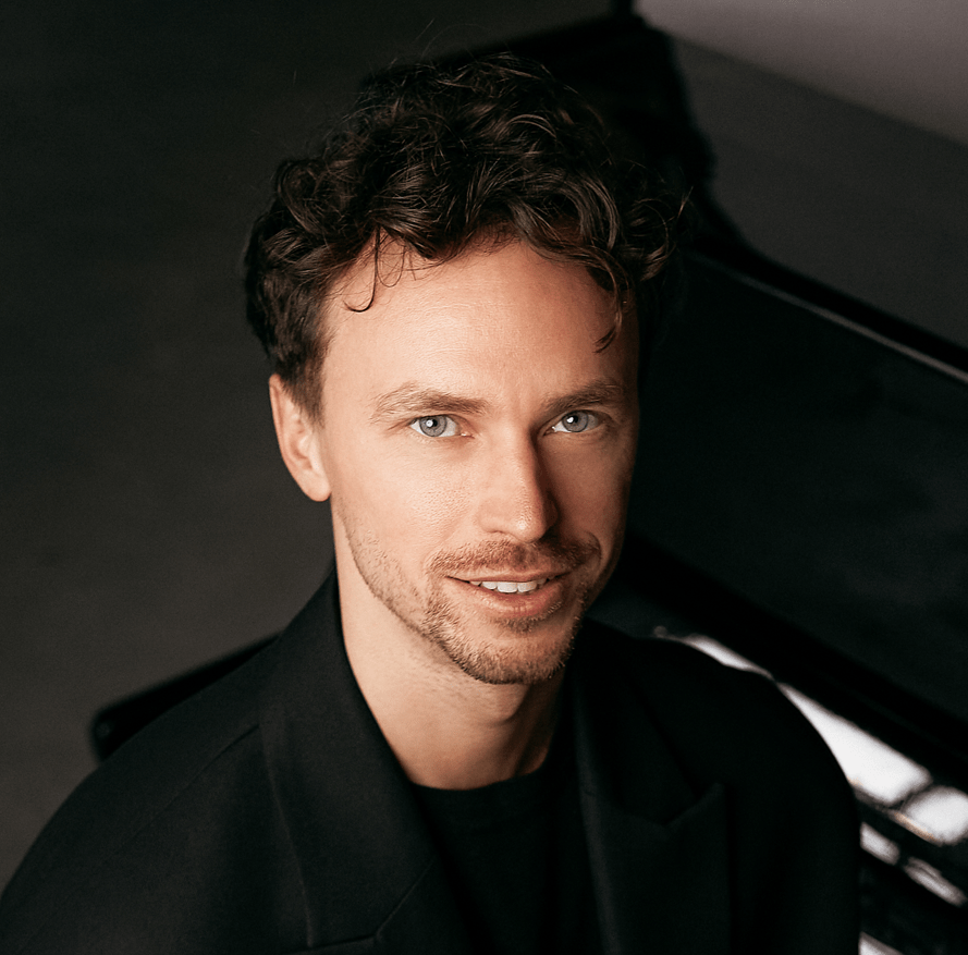 The Art of Stillness: Discover “Seagull” by Alex&nbsp;Soleli