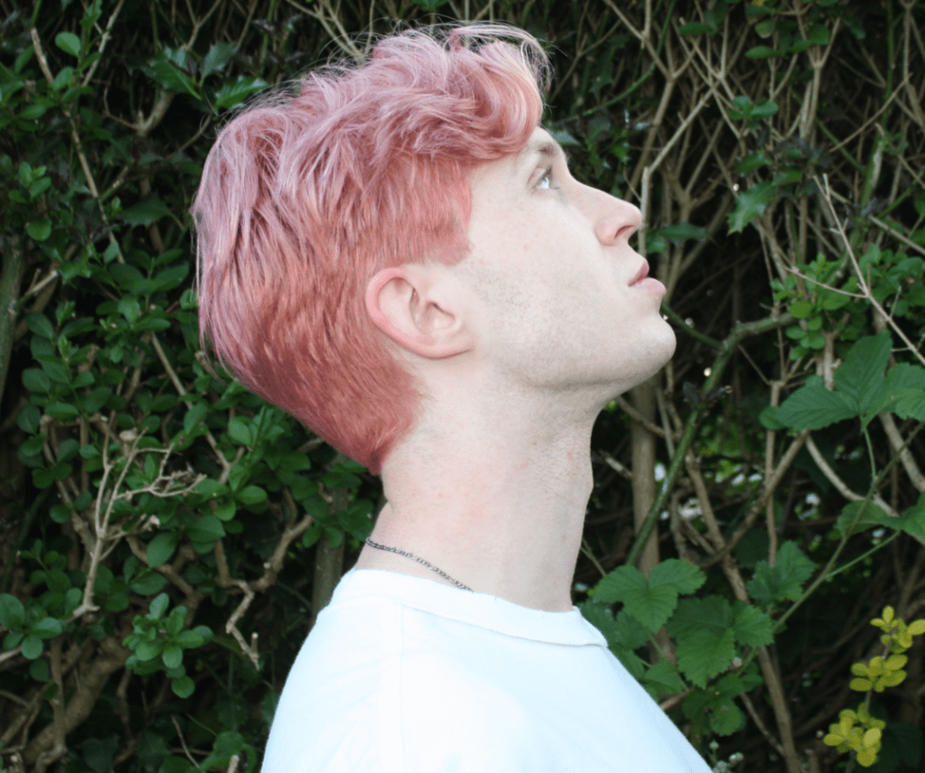 Darkness, Dreams, and Dance Rhythms: The Contrasts That Shape Darling I Dreamt’s “Wake Up” EP