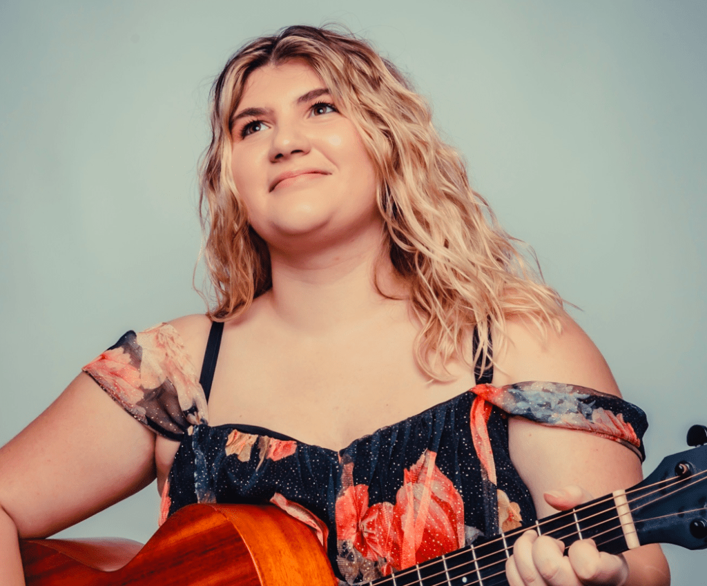 Sofia Nunzia Channels Retro Sunshine in “Pullin’ Me Closer”