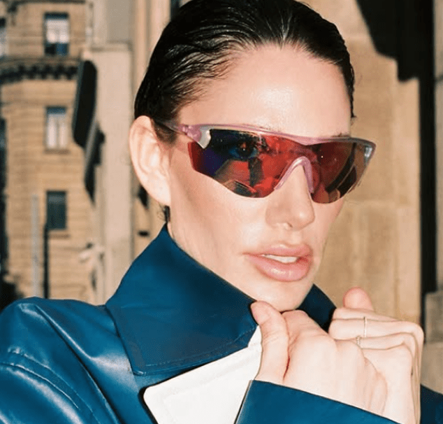 Oceanic Calm and Fleeting Awakening: Niia’s New Single “Angel Eyes”