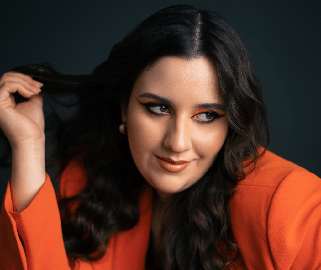 “FOAM” – a Bilingual Anthem of Self-Identity from Young Artist Rafaèlla