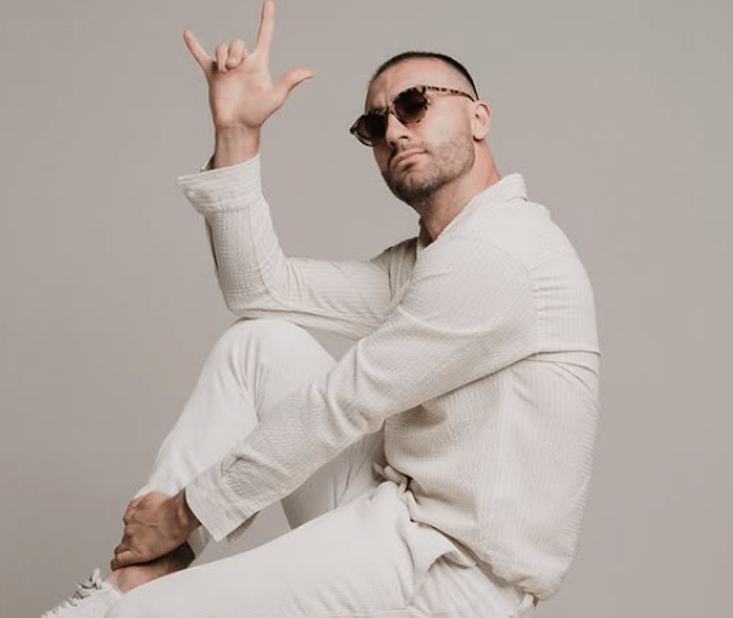 Lightness, Emotion, and Rhythm: Lee Cole’s New Track “Mine” Is Ready for Radio