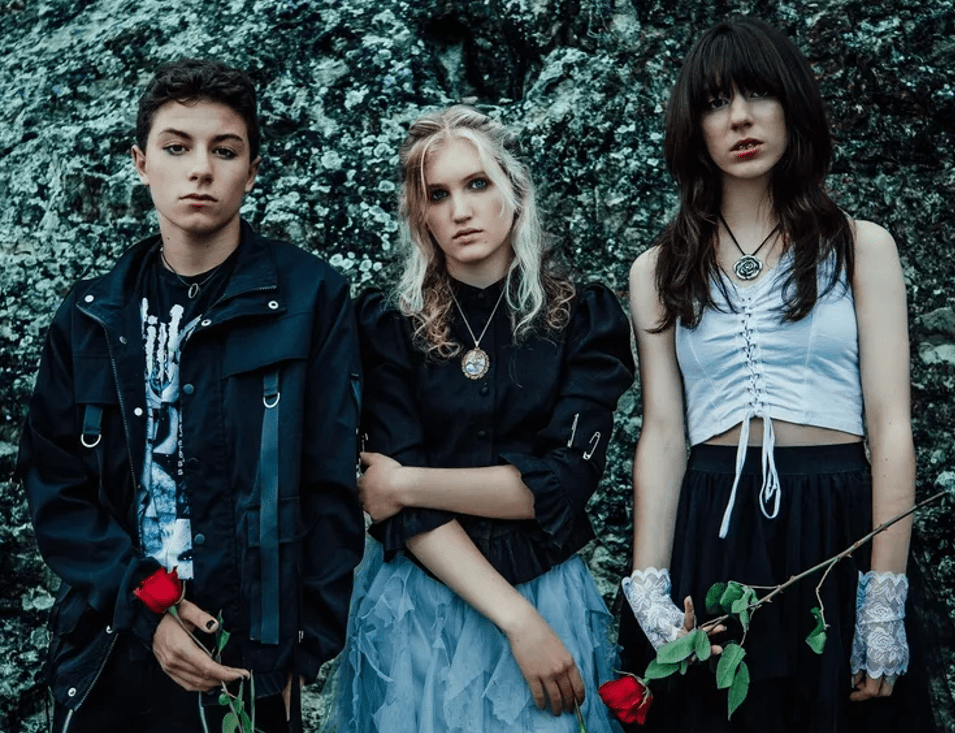 Next-Generation Hard Rock: Canadian Trio Freeze the Fall Drops New Track “Lace”