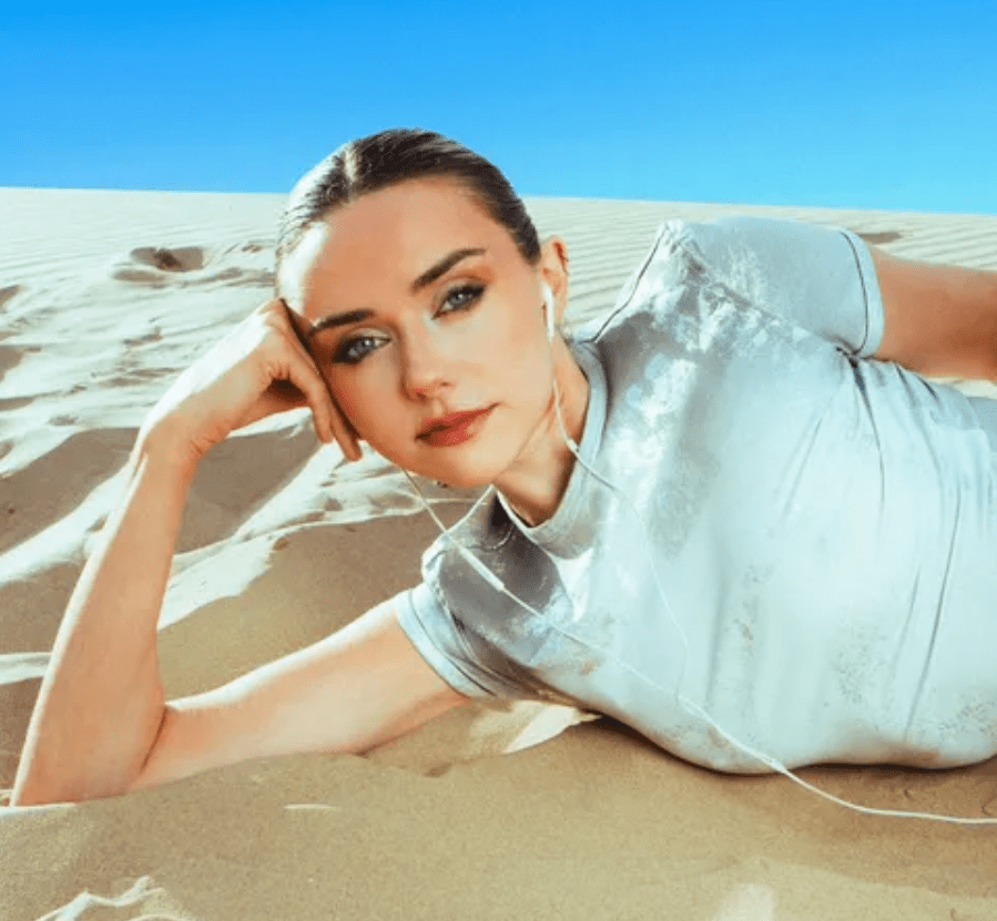 New Single ‘Solar Eclipse’ – Fresh Energy and Bold Sound From Lucy Deakin