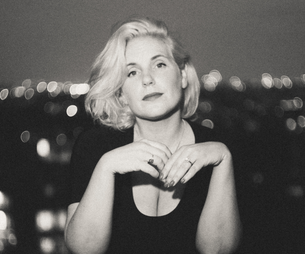 Contralto Voice and a Light of Hope: Nina June’s New Single “The Lighthouse (Particles)”