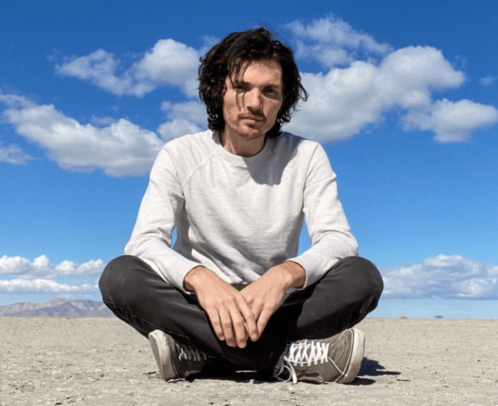 ​Piano, Light, and Honesty: The New Single from Richard Tyler&nbsp;Epperson