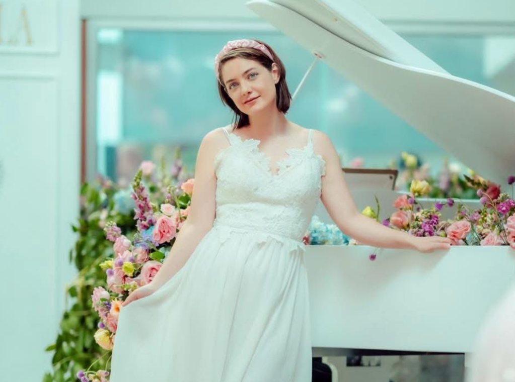 The Secret Love of a Pianist That Became the Album: “Abrazo Musical Vol.1 Animes” by Victoria&nbsp;Daninisa