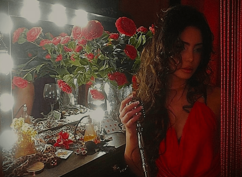 Behind the Applause: “Showgirl” by Jada&nbsp;Di’Larosa