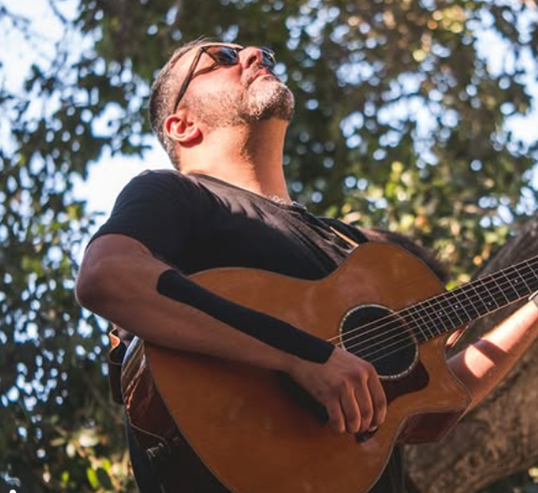 “These Little Things”: A Gentle Indie Folk Track with Slide Guitar by Carbon City&nbsp;Lights