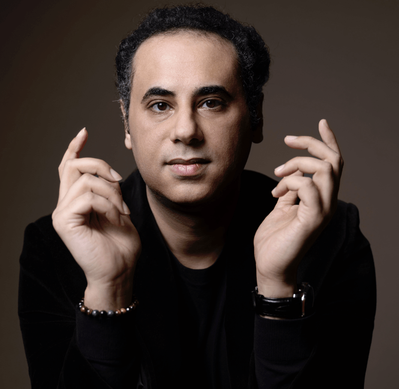 The Fragile Glow of the Piano in “Songe couleur d’aube” by Sherif&nbsp;Dahrug