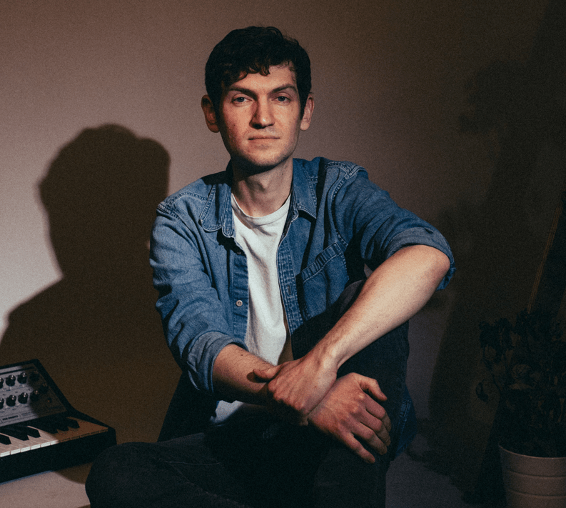 When Friendship Changes Its Tone: “Notes in the Door” – The New Single by Hotel&nbsp;Leo