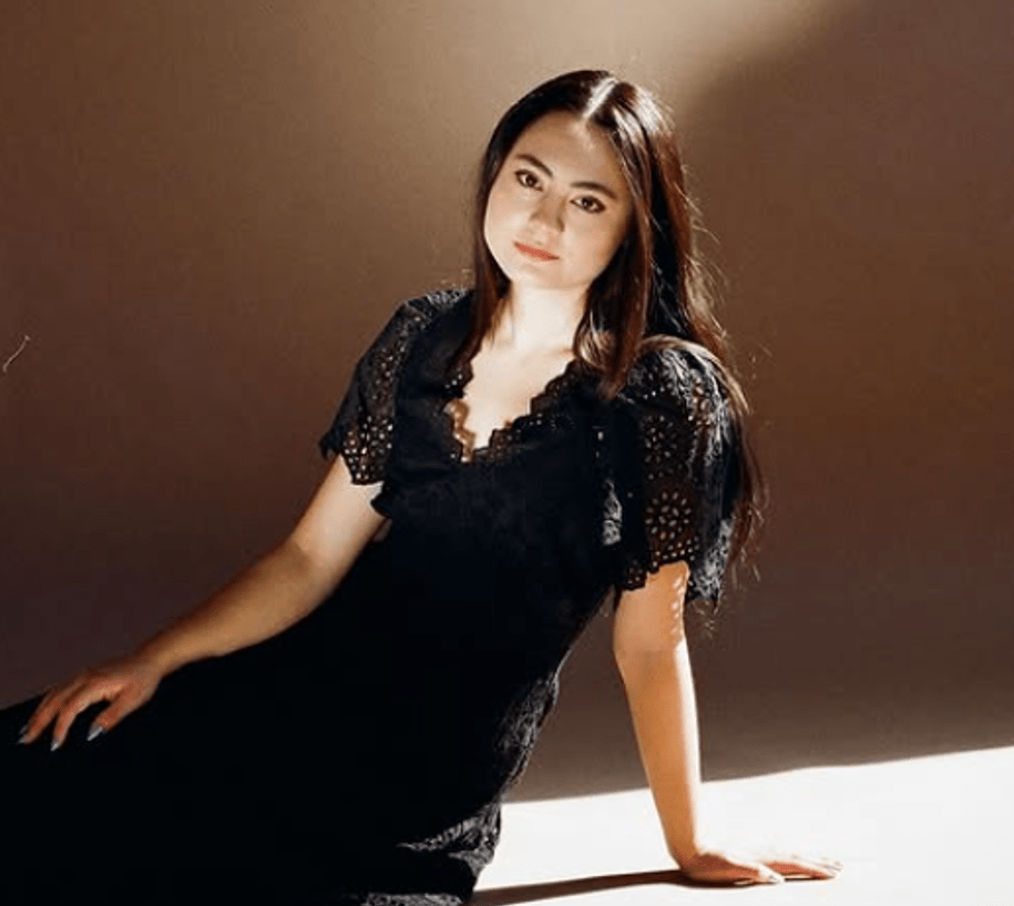 Retro-Pop with Attitude: Olivia Hellman’s Personal Story in “Prove&nbsp;It!”