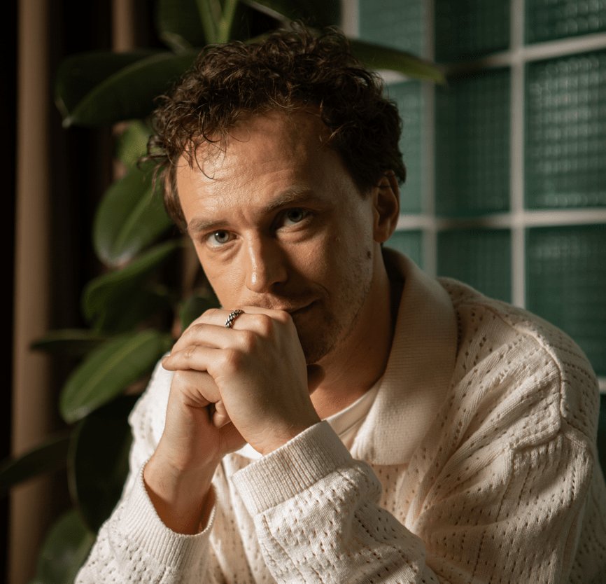 Meditative Neoclassicism of Alex Solely in the Album “Cascade”: Echo of Lived&nbsp;Days