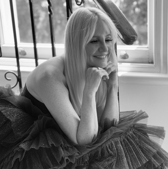 Ren Barlow: A Modern Take on the Classics and Songs That Stand the Test of Time