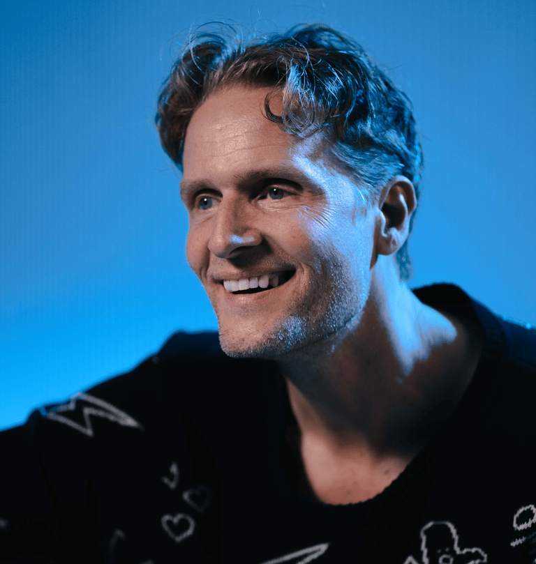 Loneliness for Two Voices: Toby Gad and JERUB’s New Single “Alone Tonight”