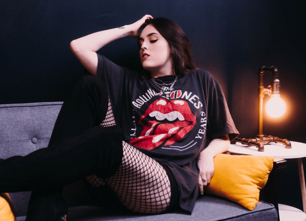 “Steal My Heart”: Em Armstrong on a Heart That Shouldn’t Be Given Away&nbsp;Twice