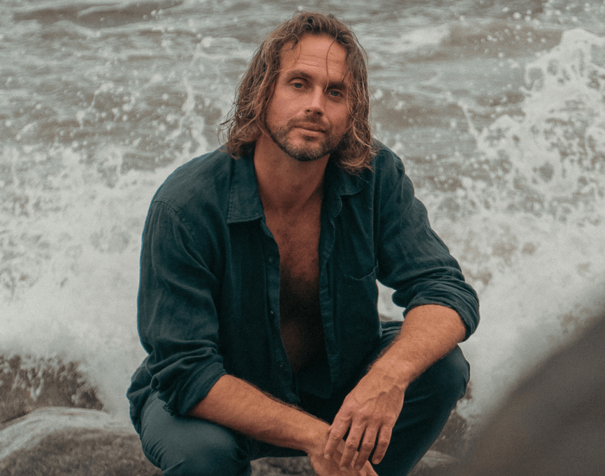 Wandering Troubadour John Mason with His Song “COMING&nbsp;HOME”