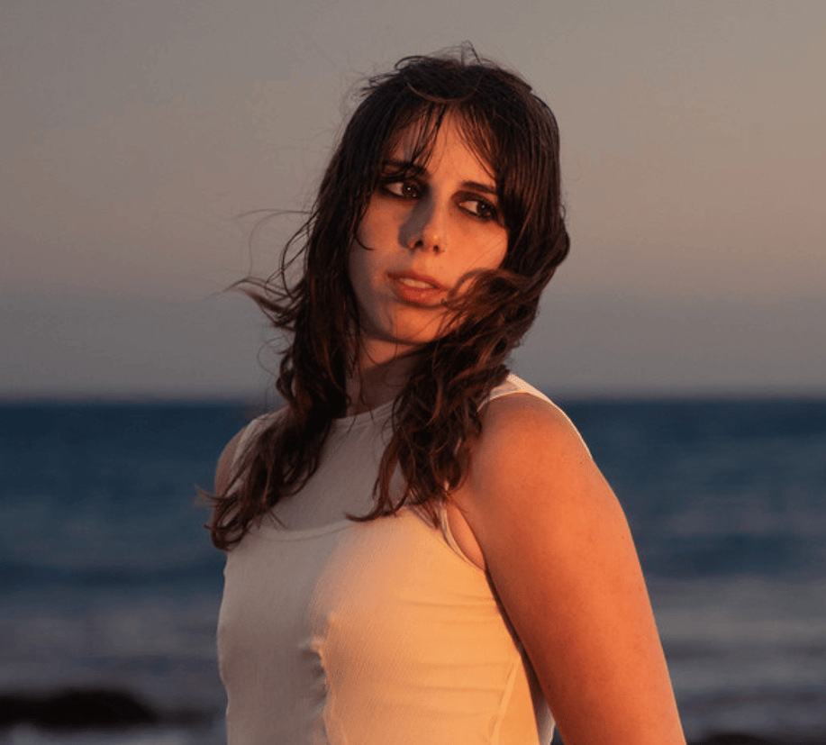 Letting Go of the Past and Moving Forward: Avall’s New Single “Leave Me”